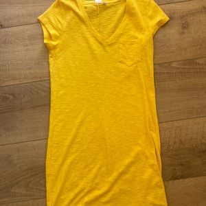 OLD NAVY TSHIRT DRESS. yellow. Size small. Worn once